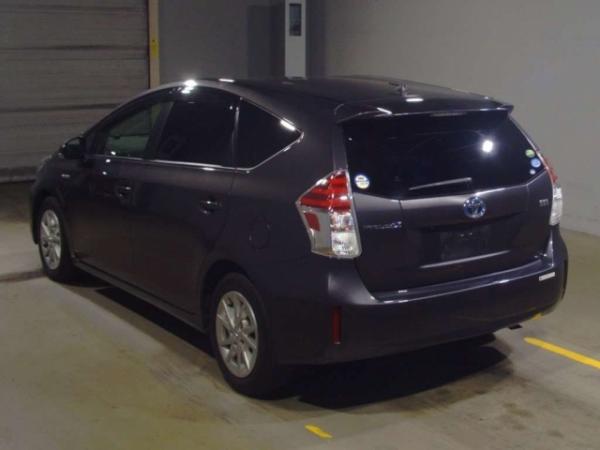 Минивэн гибрид Toyota Prius Alpha кузов ZVW41W модификация G гв 2016 — фото 2